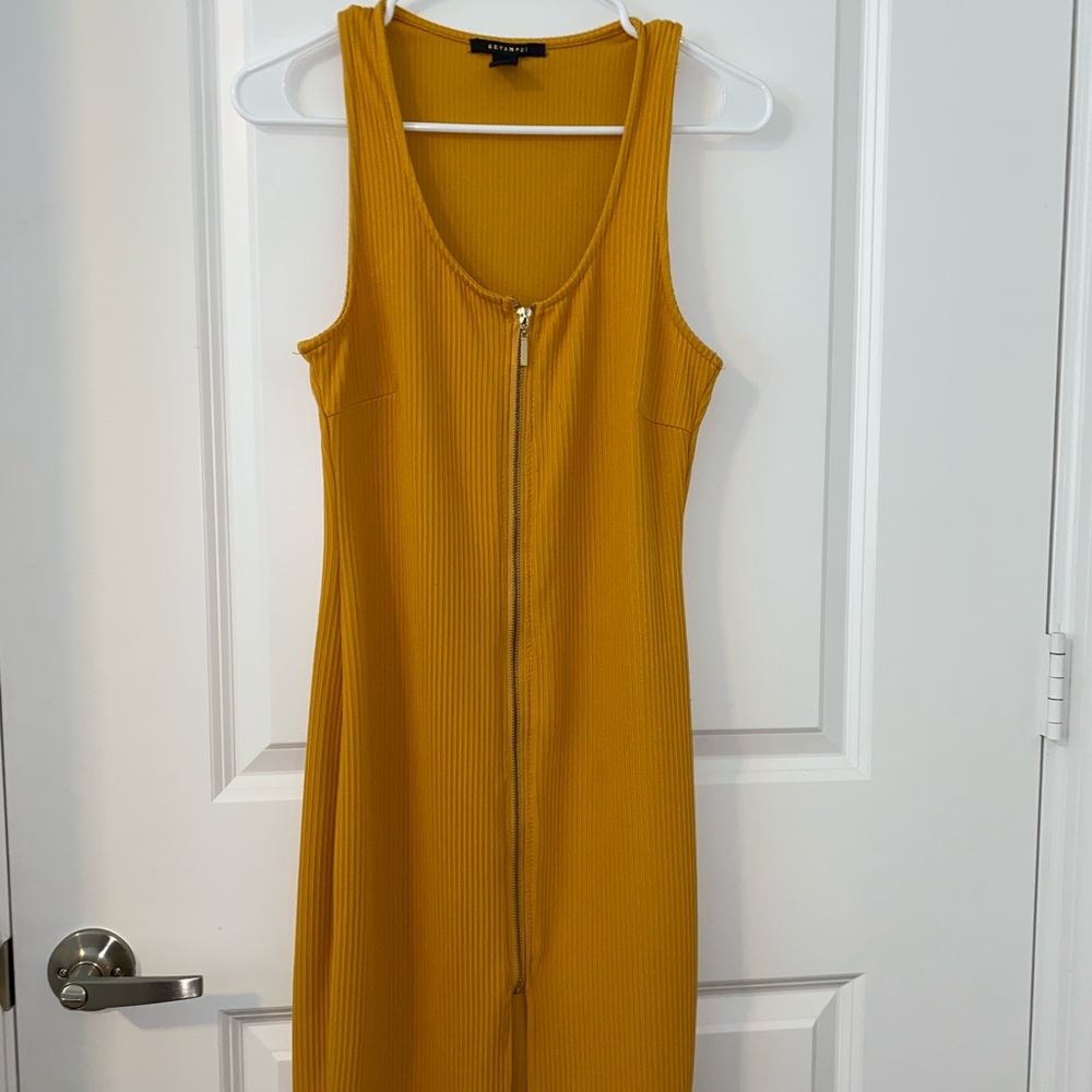 Dress - Picture 2 of 6